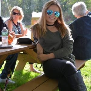 Meet your Posher, Elizabeth